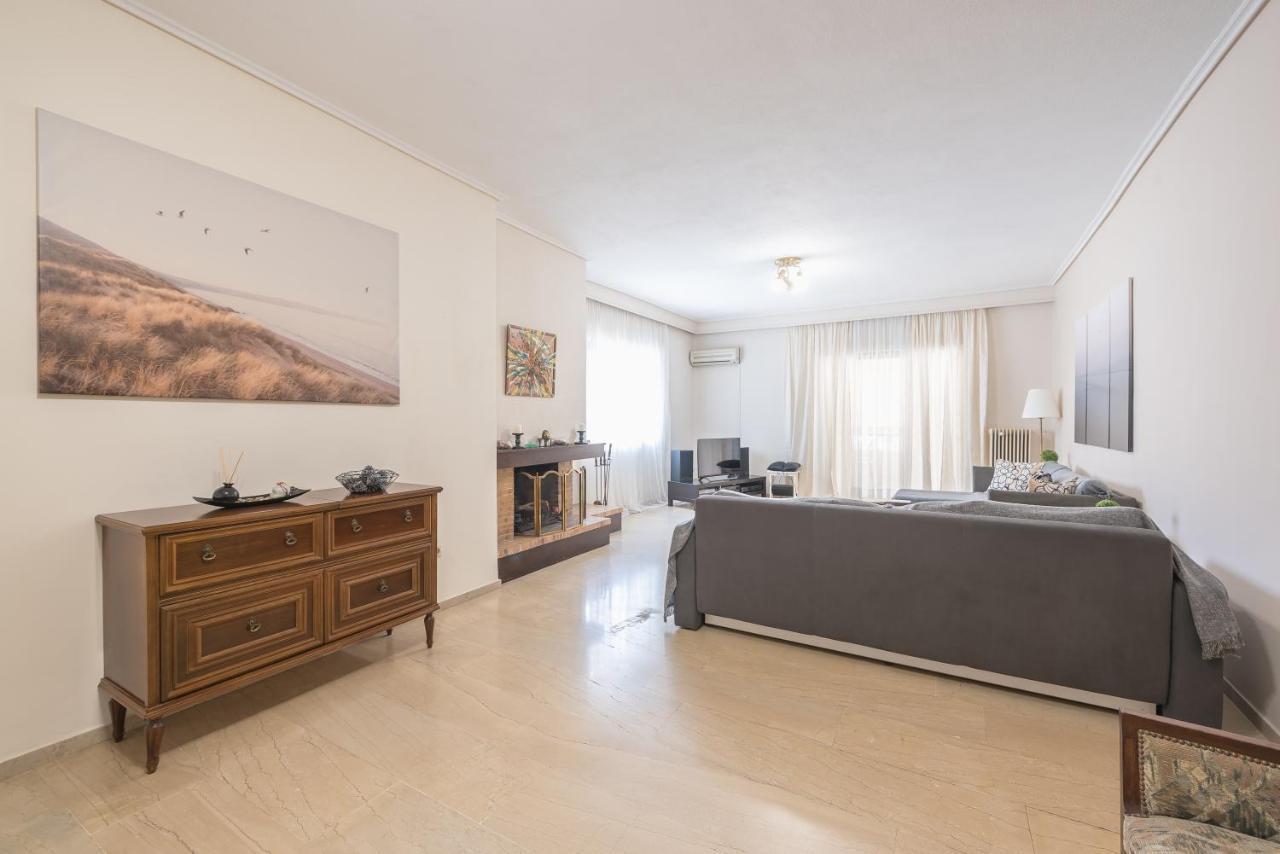 Lovely & Spacious 2-Bedroom Rental Unit In Glifada Athene Buitenkant foto
