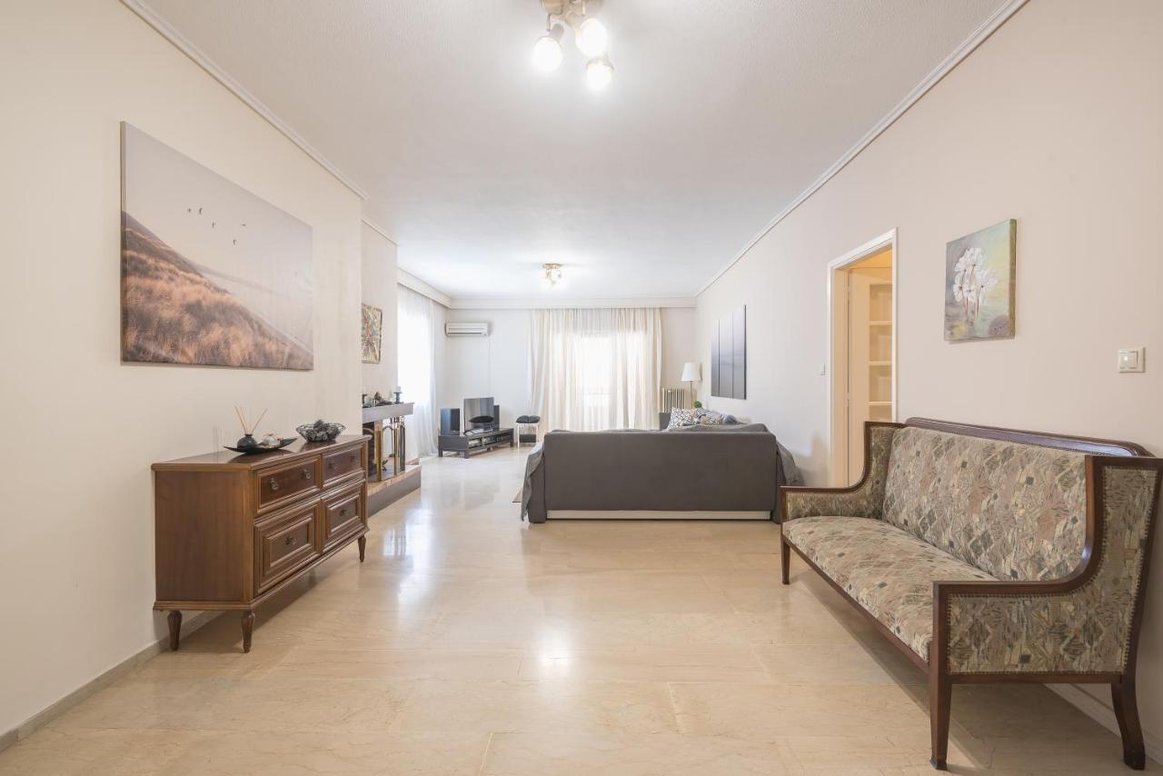 Lovely & Spacious 2-Bedroom Rental Unit In Glifada Athene Buitenkant foto